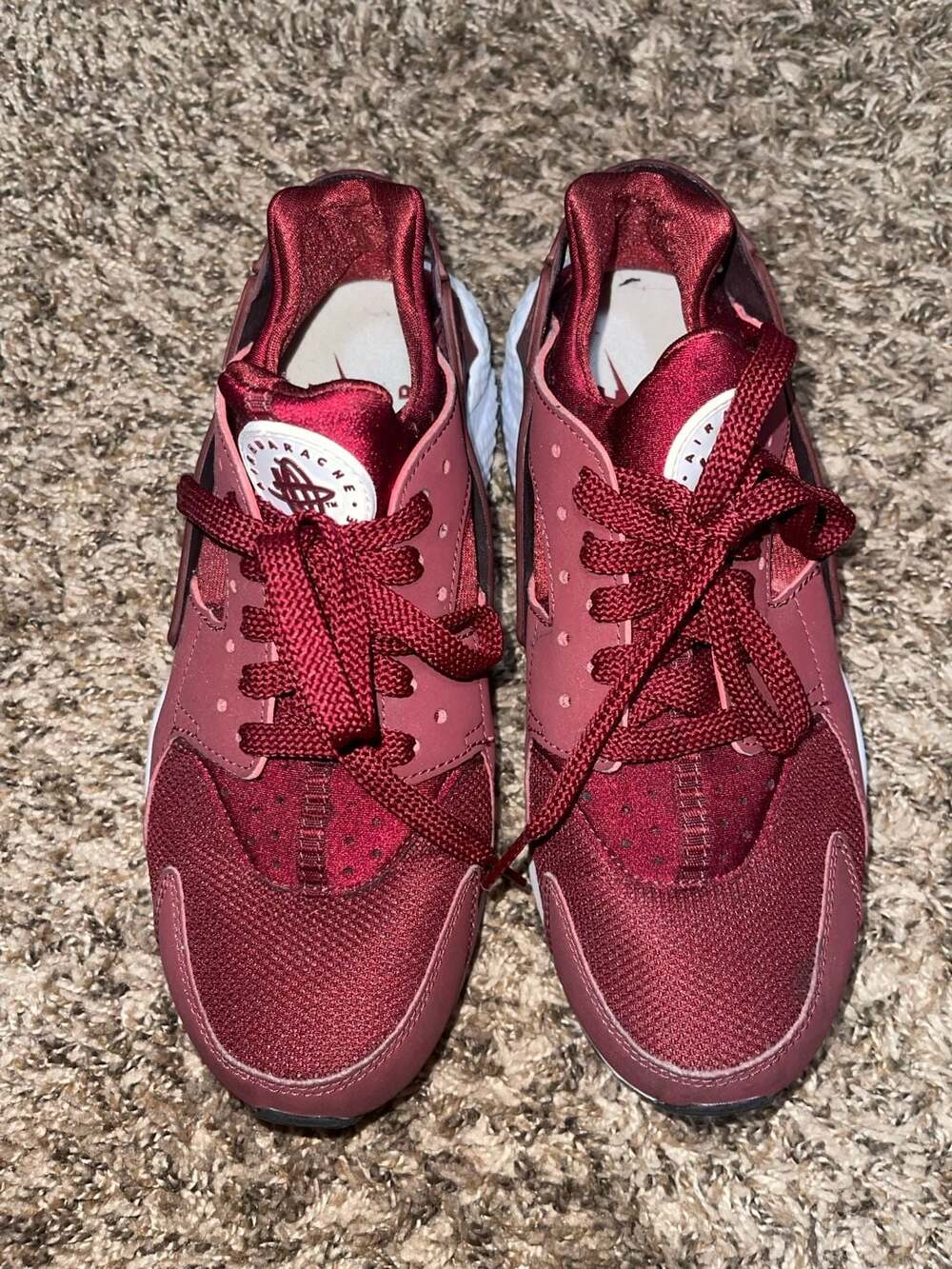 Nike Air Huarache Size 8 Burgundy Red Sneakers